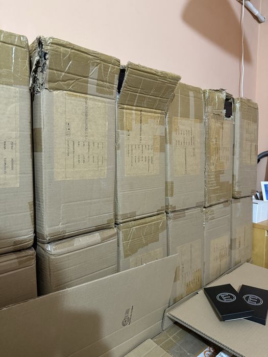 Vând stoc huse de telefon