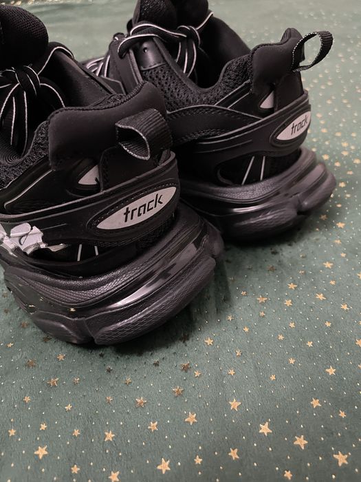 Balenciaga Track Signature