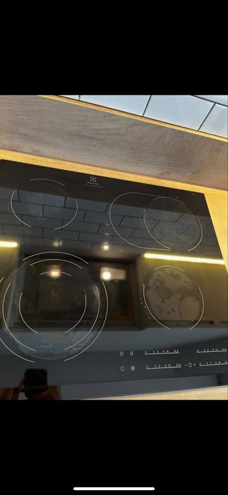 Профессиональная чистка и полировка кухонных плит. Блеск и чистота