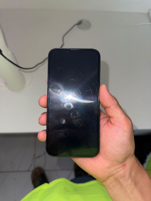 Продам Apple IPhone 13 128gb