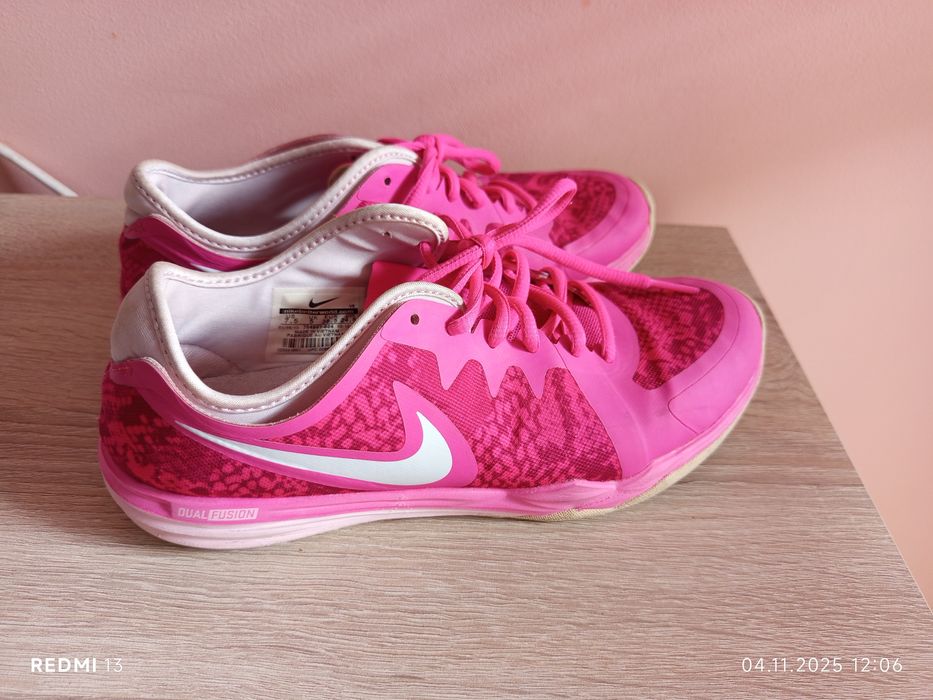 Дамски маратонки Nike