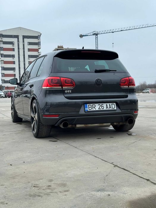 Volkswagen Golf 6 GTI - 2.0 TSI - DSG - 211 CP