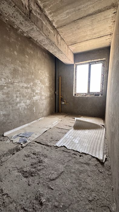 Eshonguzarda dom sotiladi