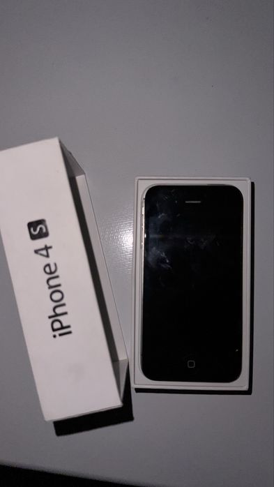 Iphone 4 s в хорошем состоянии