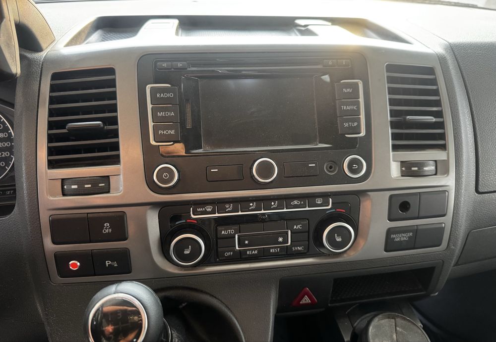 VW T5 Caravelle 2.0TDI , 4x4, 180 c.p. model unicat