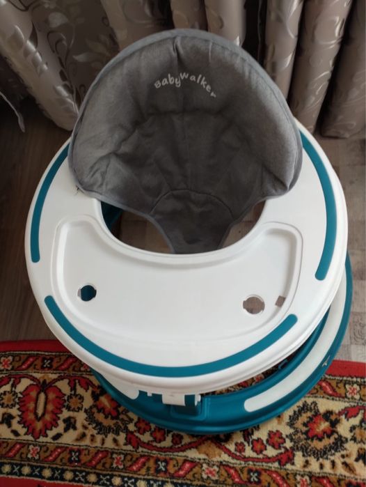 Продам детские ходунки б/у