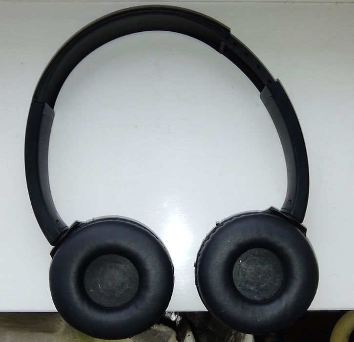 Vând căști Sony WH-CH510