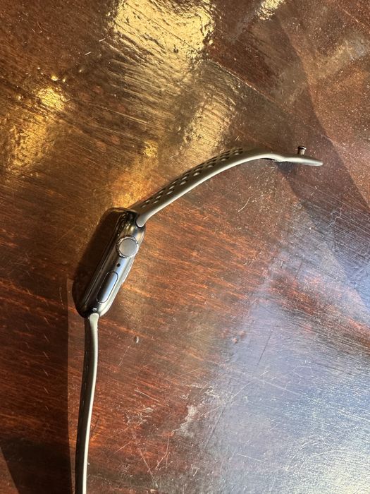 Apple watch series 7 nike