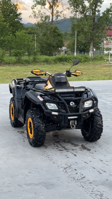 Can am outlander 800R