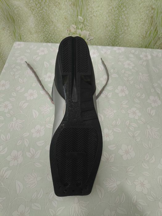 Продам лыжи для ходьбы