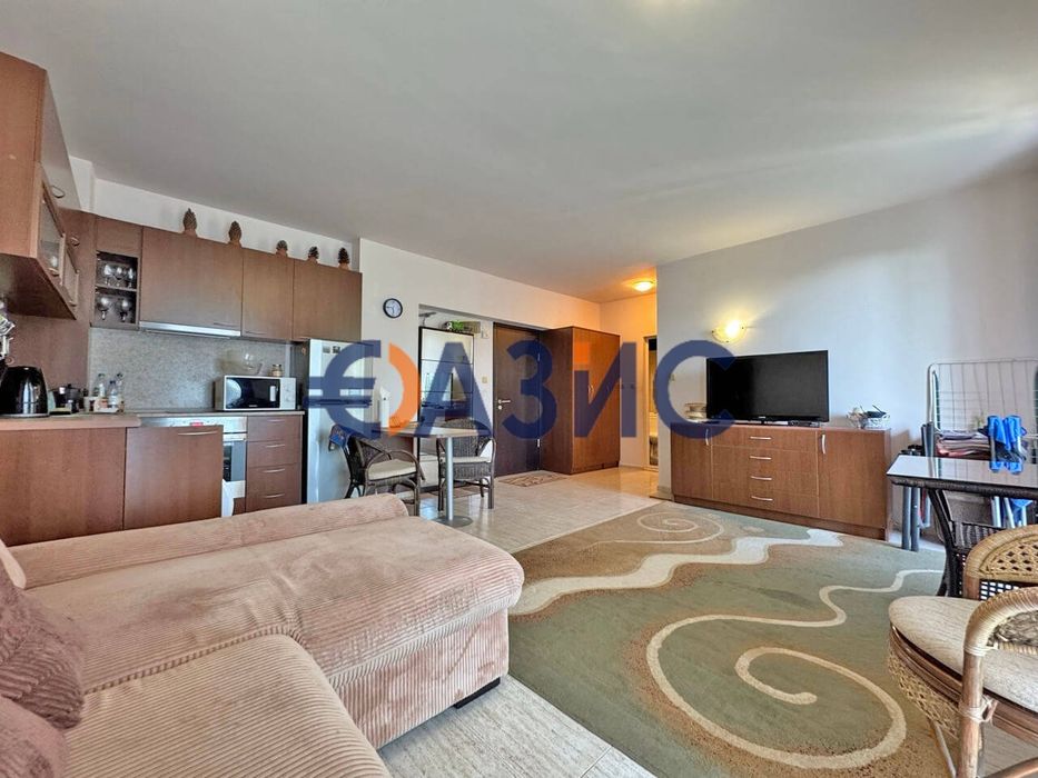 Продава се Двустаен апартамент в к.к. Слънчев бряг - 67 кв.м за 1224 €/кв.м - Снимка #5