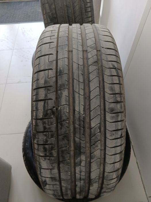 Продам Резина на BMW(PiReLLi)