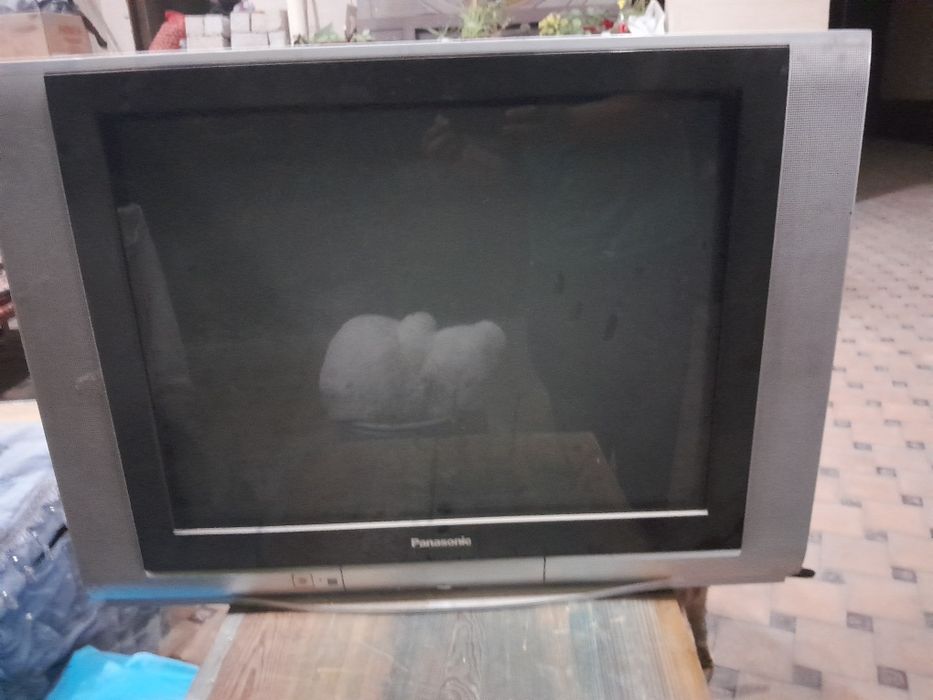 Panasonic 29 dyuymli katta televizor sotiladi, holati a'lo!