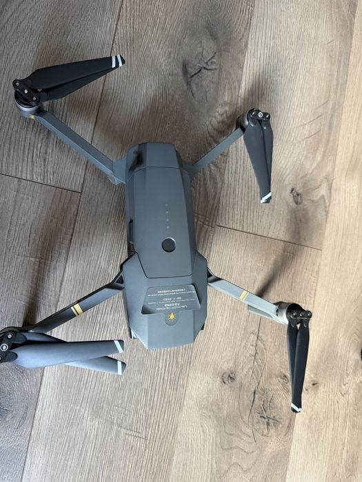 Квадрокоптер Mavic Pro