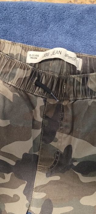 Камуфлажен панталон за момче