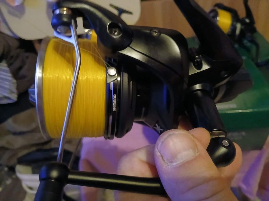 Продавам въпросните неща