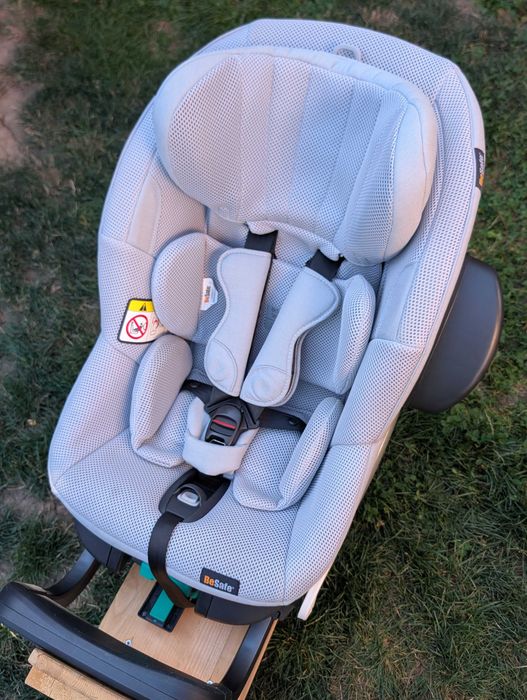 Scaun Auto BeSafe Stretch Mesh – Rear-Facing până la 7 Ani / 36 kg (Stare Excelentă)