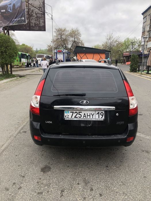 Приора 2 2013 люкс комплектация