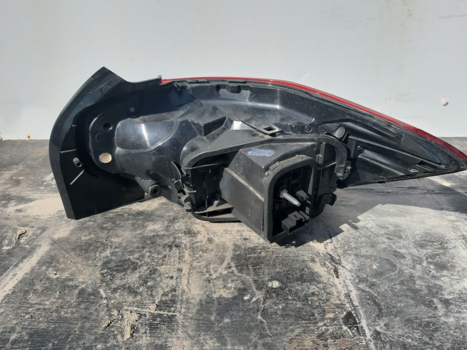 Stop stânga Logan 3