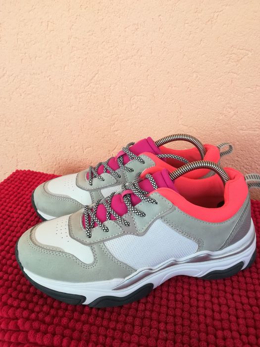 Adidași nr 40 dama Venice