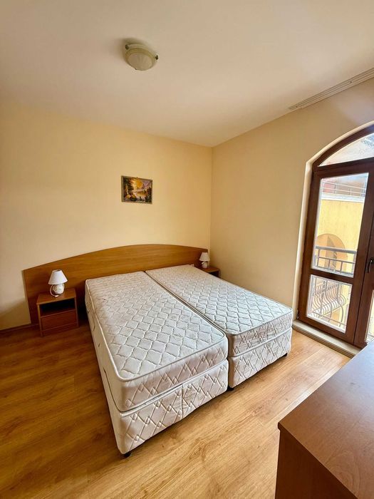 Двустаен апартамент в Обзор