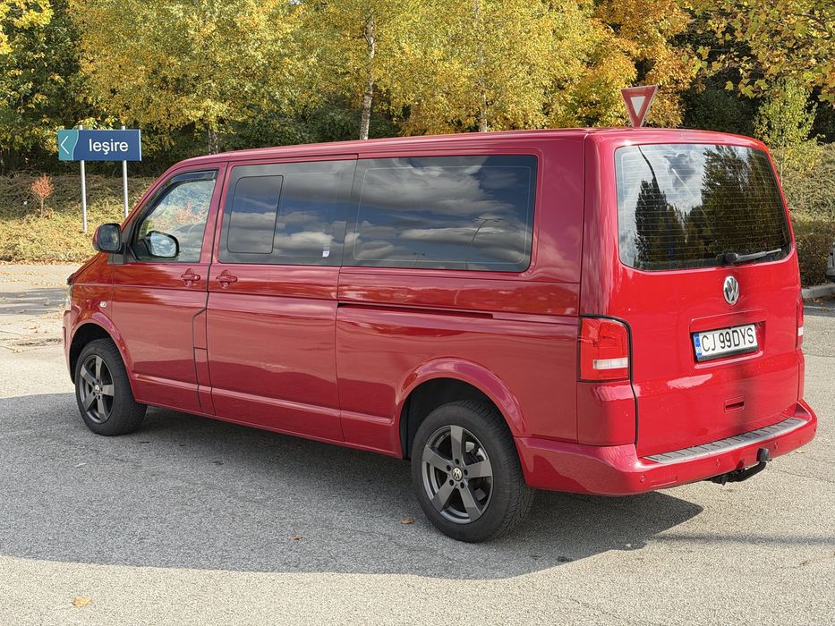 VOLKSWAGEN Multivan 2011 — imagine 3