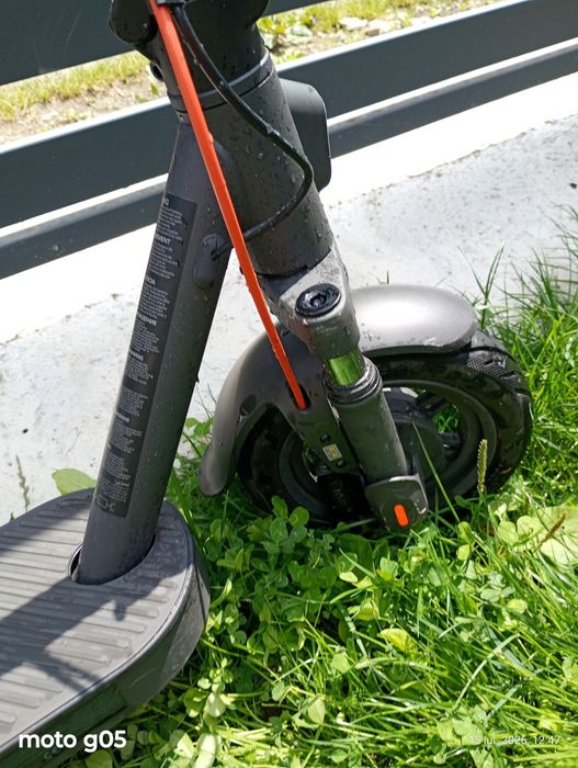 Vând trotinetă electrică Xiaomi  Scooter Elite 5,stare impecabilă