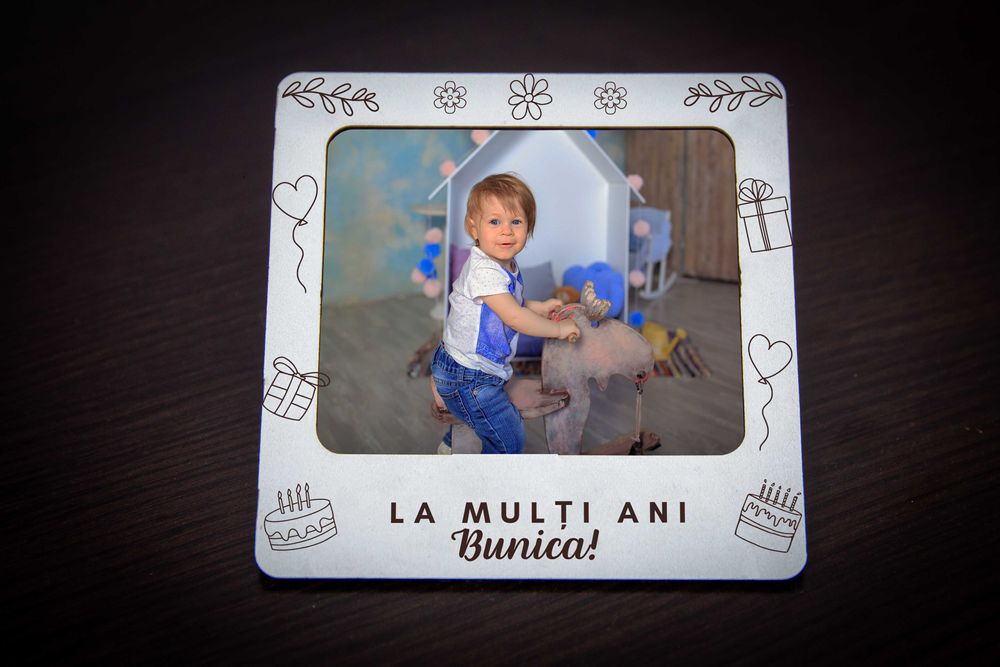 Cadou unic! Magnet de frigider/rama foto, gravată,personalizabil!
