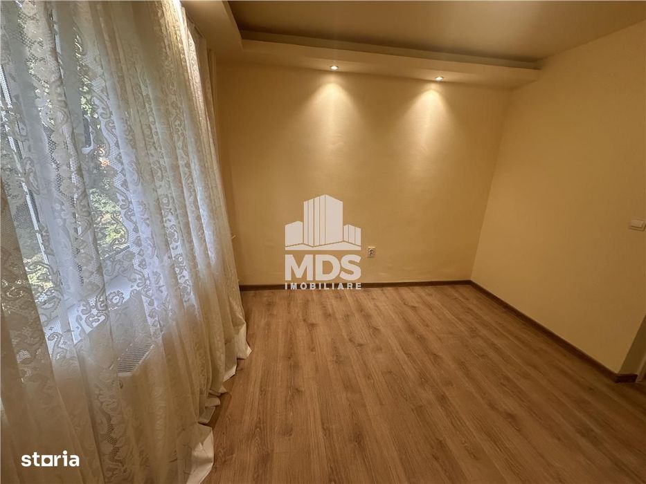 Garsoniera prospat renovata la parter in zona Soarelui — fotografia 3