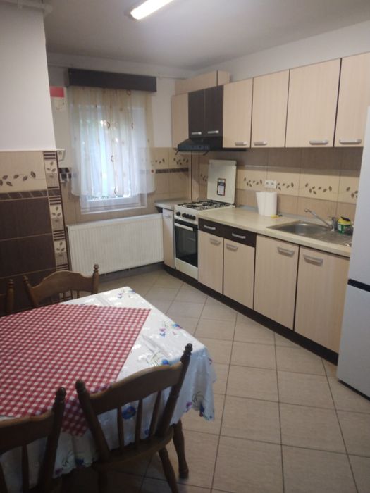 Apartament de închiriat