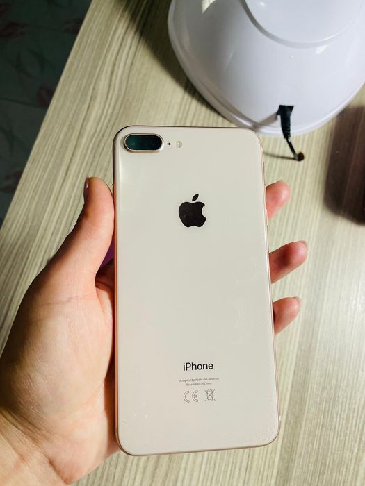 Vând iphone 8Plus 64Gb