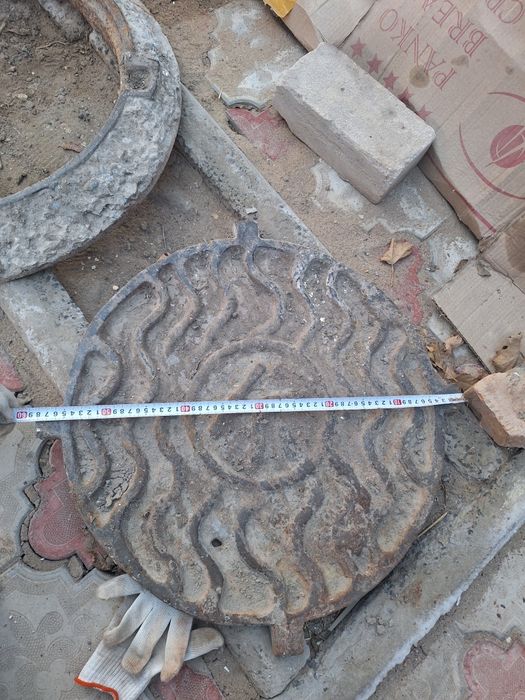 Чугунная люк септика