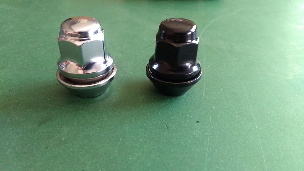 Piulite Negre Ford Focus Fiesta Mondeo Kuga pt jante aliaj Originale