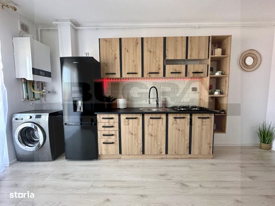 Apartament 2 camere, balcon, parcare, zona Teilor