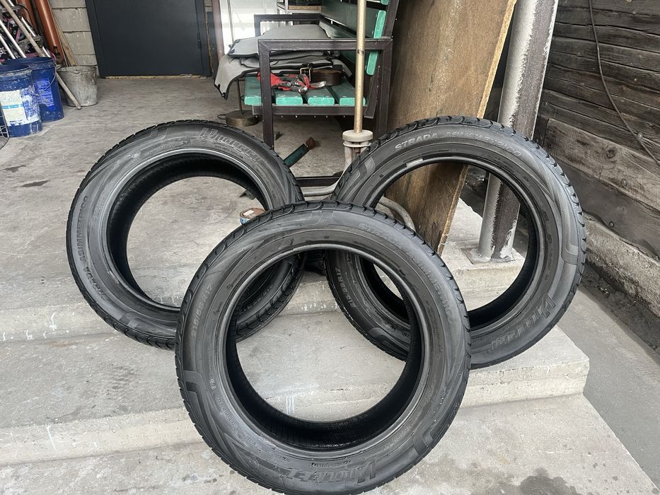 Продам летнюю резину 215/55/17