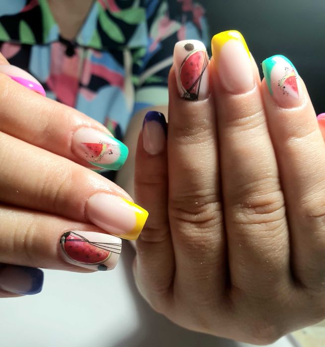 Aplic unghii cu gel sau semi