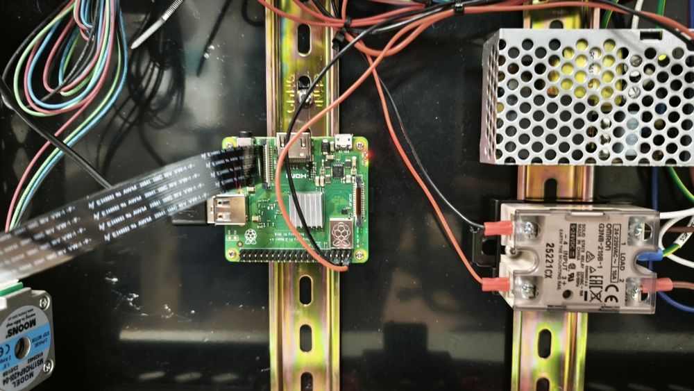 Imprimantă 3D Voron 2.4 (350x350 mm) - Kit asamblat + Bed cadou