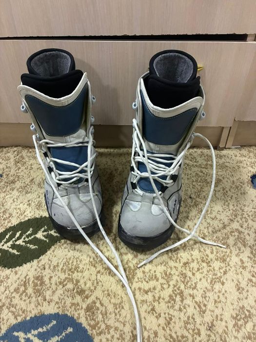 Ботинка для сноуборд
