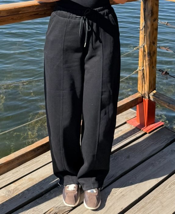 Стильные спортивные штаны черные