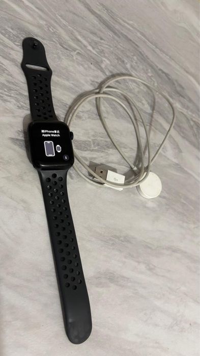 Apple watch SE 44 мм