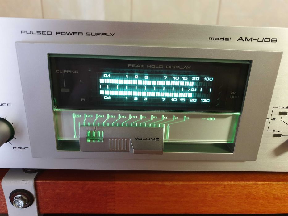 Amplificator audio AKAI AM - U 06
