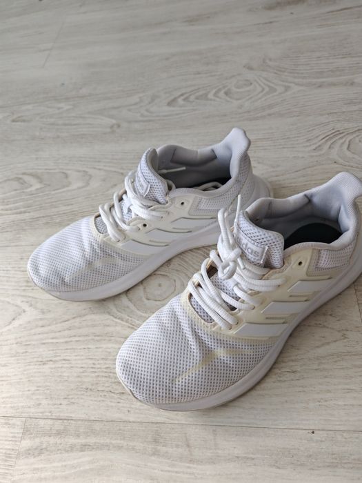 Adidasi adidas 38 2/3.