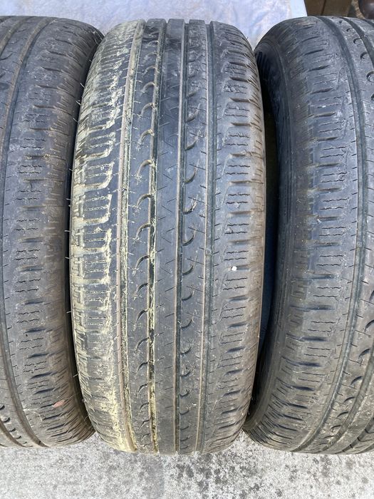 Гуми за джип 225-65-17
