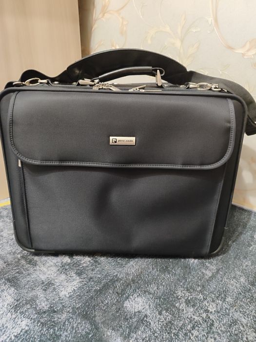 Чемодан фирменный Pierre Cardin