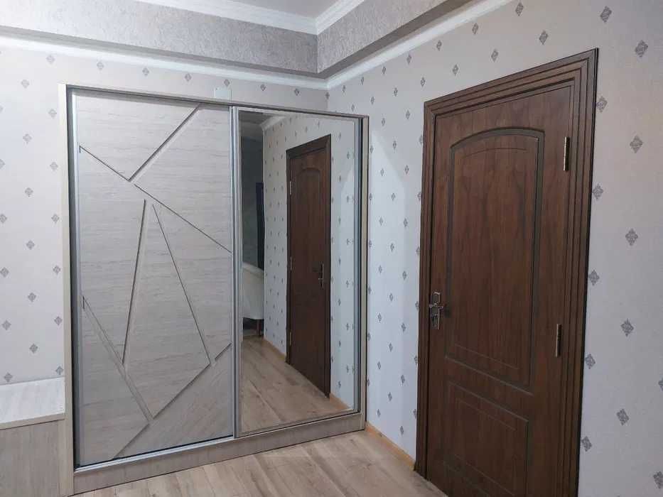 цум Аренда 2 ком Айбек метро и космонавты госпитальный СРОЧНО СДАМ