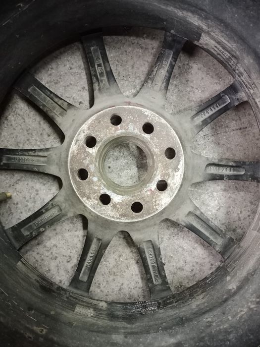 Продам диски на 15.уневерсальные.