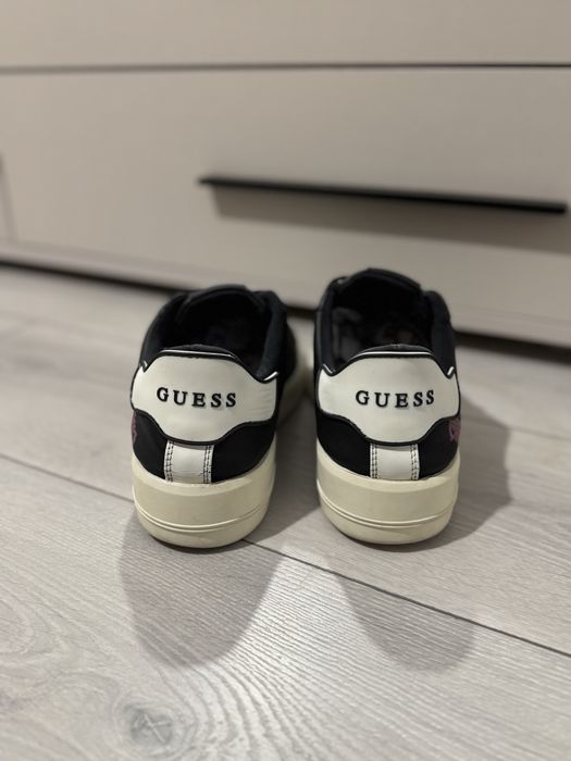 Guess negru marimea 38