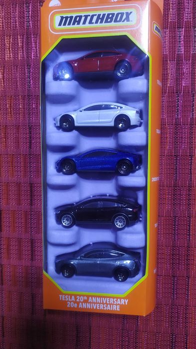 Hot Wheels / Matchbox Tesla