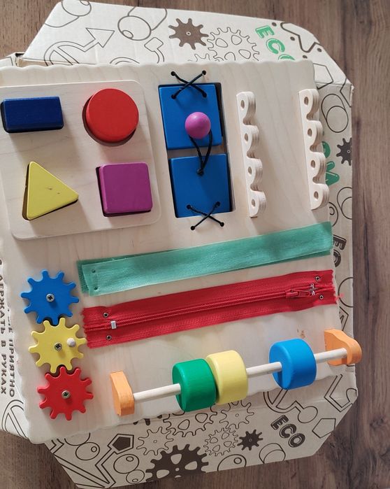 Бизи-борд для малыша