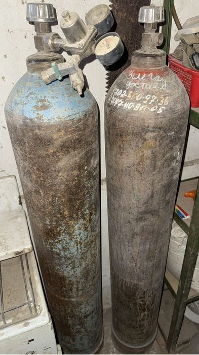 Кислородные баллоны 2 шт